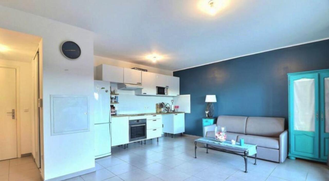 Appartement Spacieux Avec Grande Terrasse Marsilya Dış mekan fotoğraf